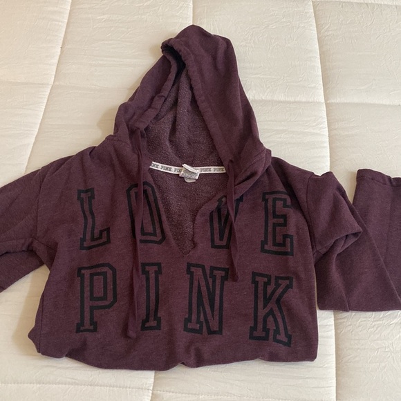 𝅺Love Pink Over Sized Sweater - Picture 3 of 7